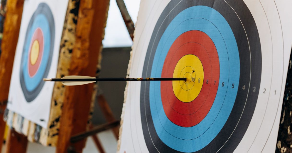 Arrow hitting a target โ Roobet Limbo multiplier target