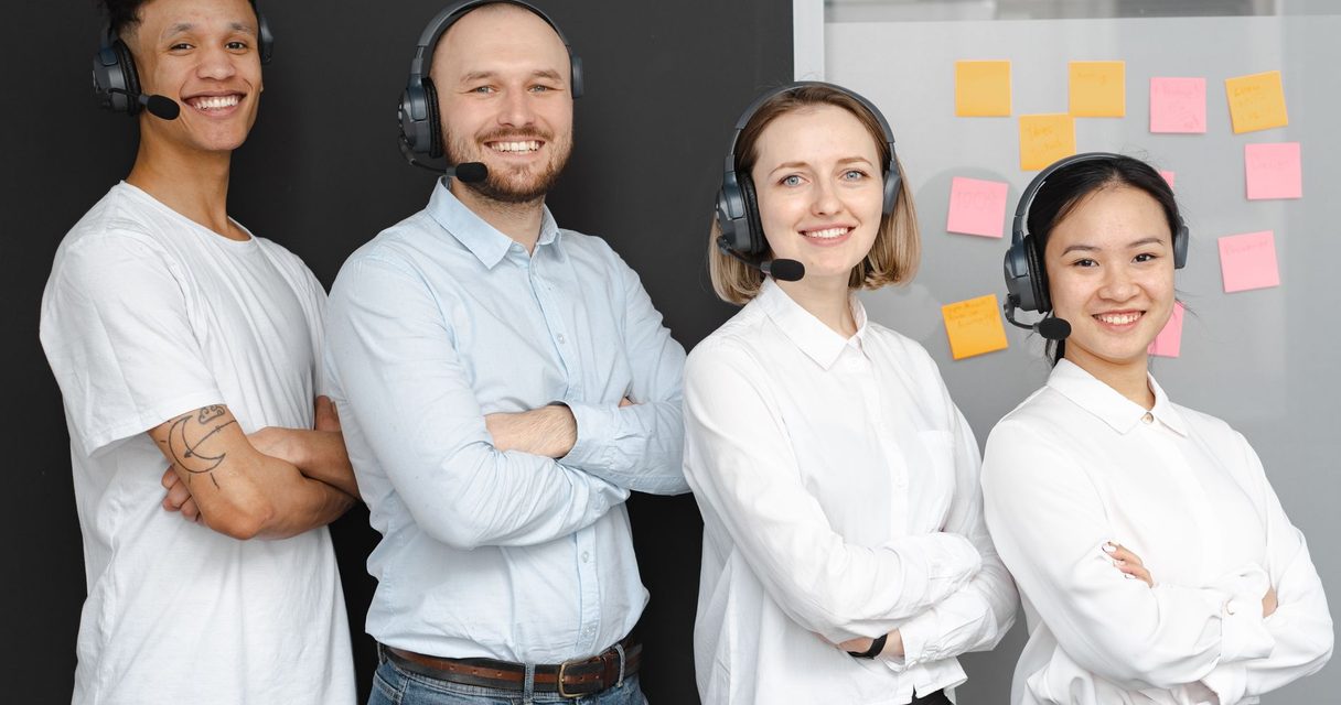 Support agent with headset โ Roobet Help Hub